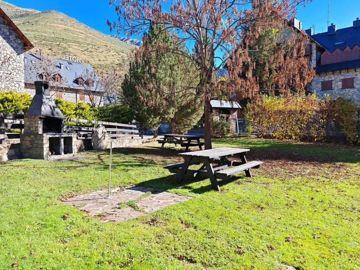 Gîte pour 6 personnes, avec piscine et jardin dans Vallee De Boi - 3