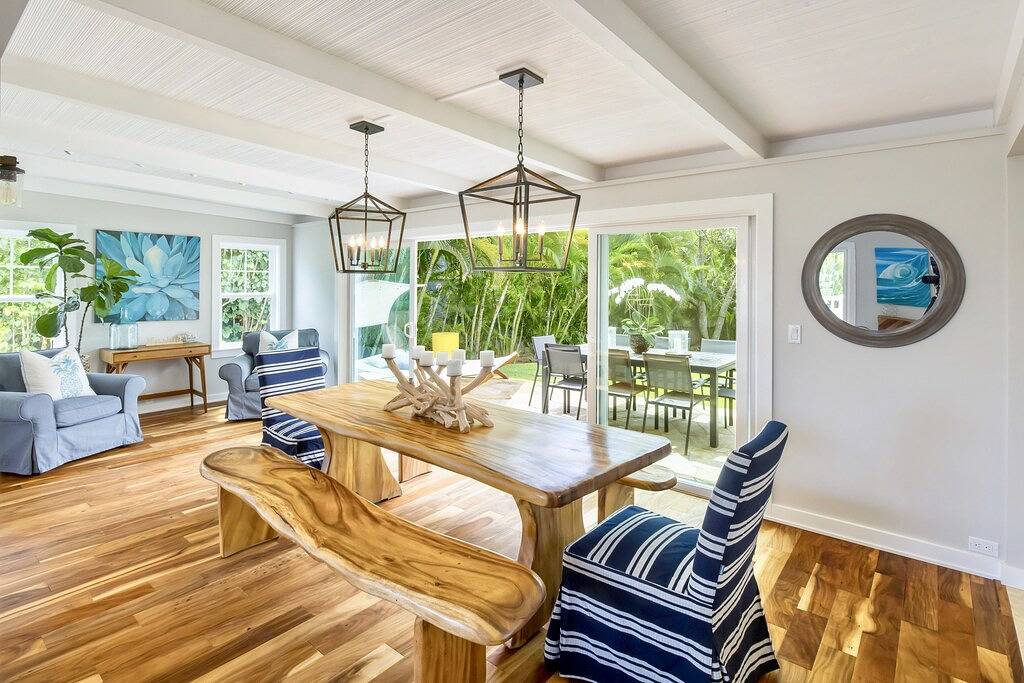 ★ Amazing ★ Kailua Bliss Beach House ★ Pool! Game Room! 1 House from the Beach in Kailua, Kailua Beach