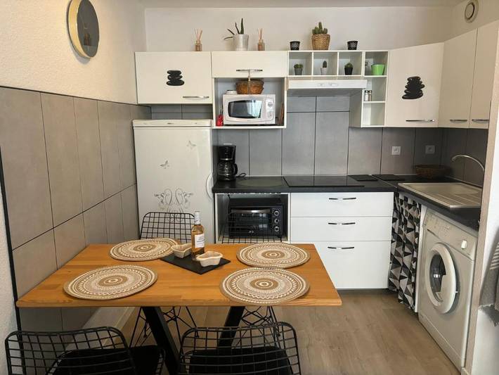 Gîte pour 4 personnes, avec vue ainsi que piscine et balcon dans Thermes de Digne les Bains - 2