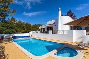 Villa für 6 Personen, mit Balkon und Garten in Carvoeiro