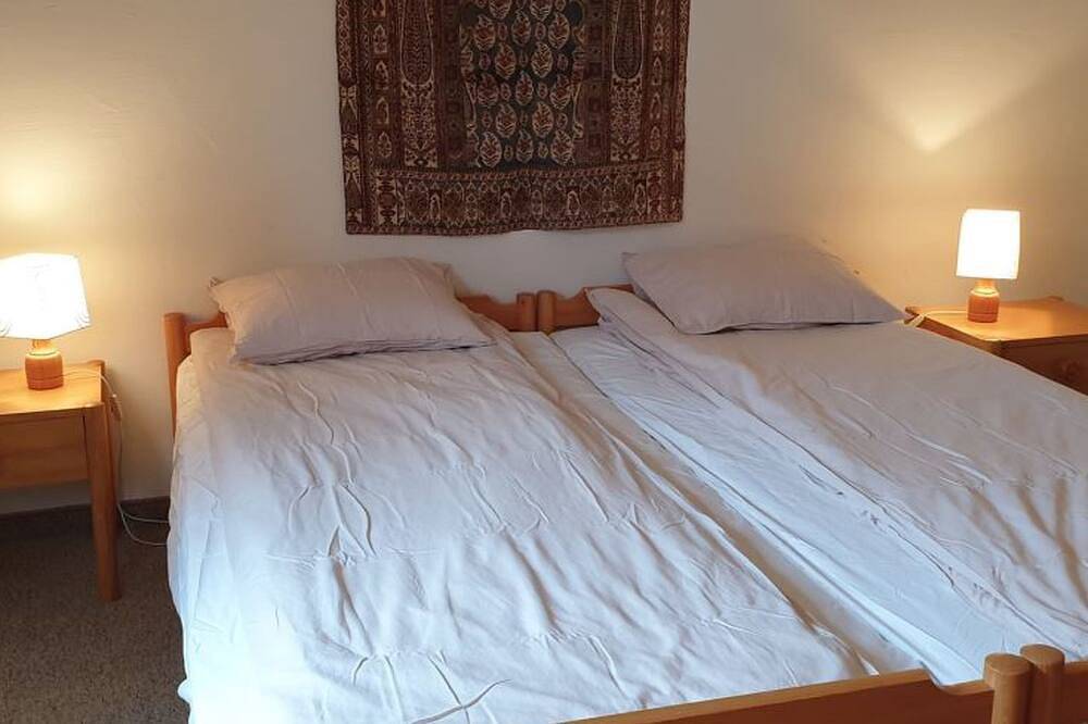 Ganze Wohnung, Bergblick Apartment Pany, (Pany). in Luzein, Plessur Alpen