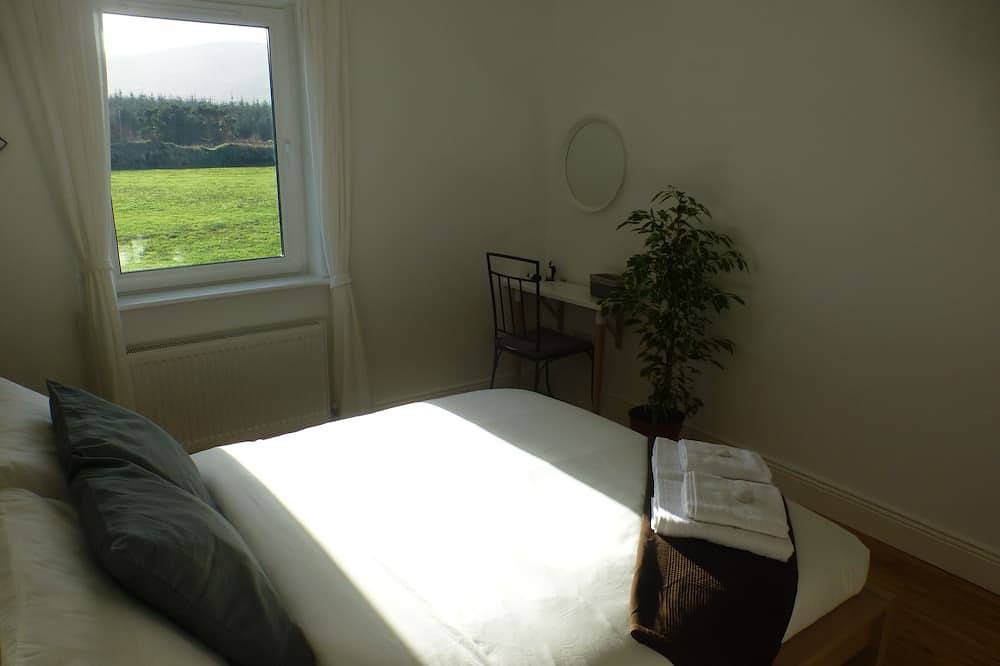 Double room with en-suite bathroom in Portmagee, County Kerry