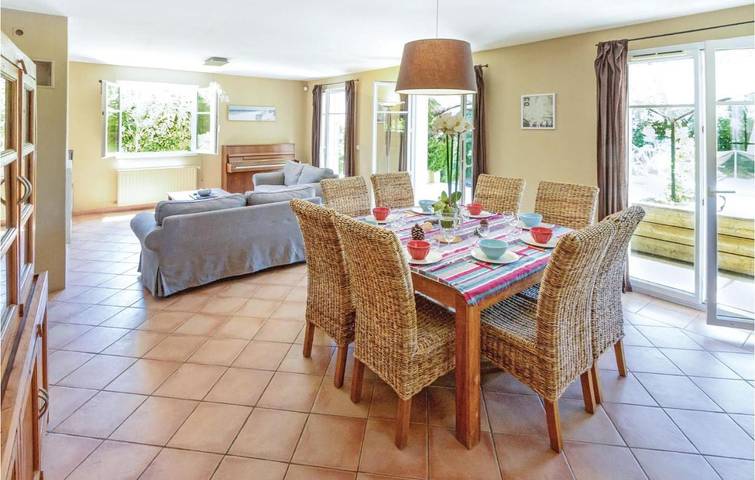 Location de vacances pour 10 personnes, avec piscine, animaux acceptés à Thézan-lès-Béziers - 3