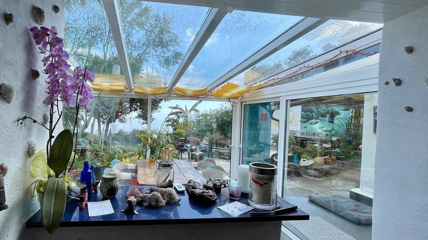 Ferienhaus für 12 Personen, mit Terrasse und Garten sowie Seeblick und Ausblick