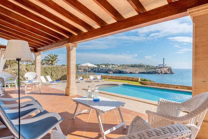 Luxus-Finca für 9 Personen, mit Terrasse und Garten sowie Pool in Portocolom