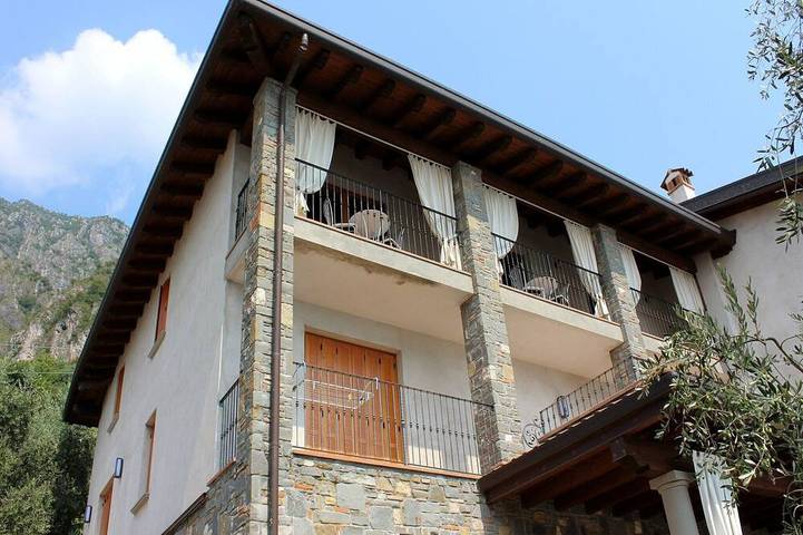 Appartamento per 5 persone, con balcone in Comune di Marone