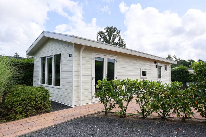 Ferienhaus für 4 Personen, mit Balkon/Terrasse und Terrasse sowie Garten in Gelderland