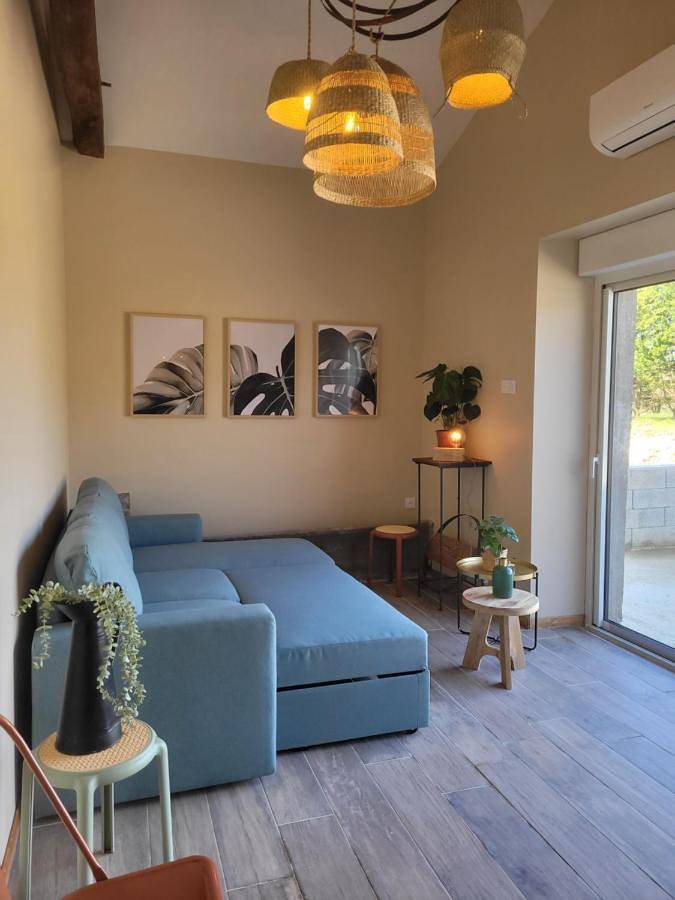 Two-Bedroom House in Carquefou, Région de Nantes