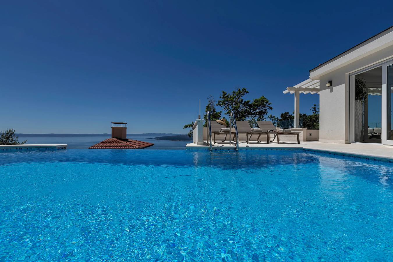 Villa Simply White mit Pool in Baska Voda, Makarska Riviera