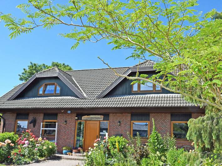 Ferienwohnung für 5 Personen, mit Terrasse und Garten in Sagard