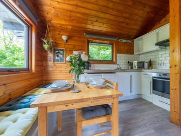 Chalet for 2 People in Cornwall, South West England, Photo 3