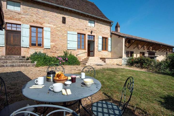 Gîte pour 7 personnes, avec jardin