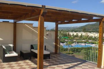 Gîte pour 5 personnes, avec balcon et piscine à Pizzo