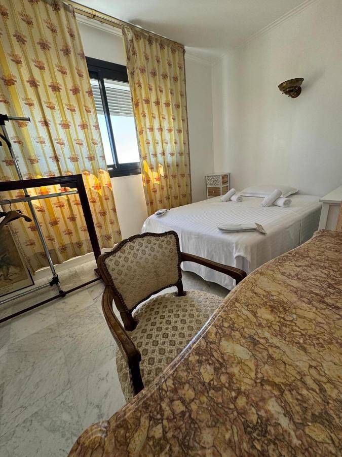 Gîte pour 3 personnes, avec jacuzzi et jardin à Les Lilas