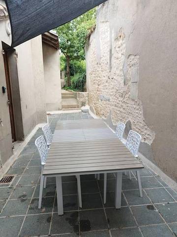 Gîte pour 9 personnes, avec terrasse à Couhé
