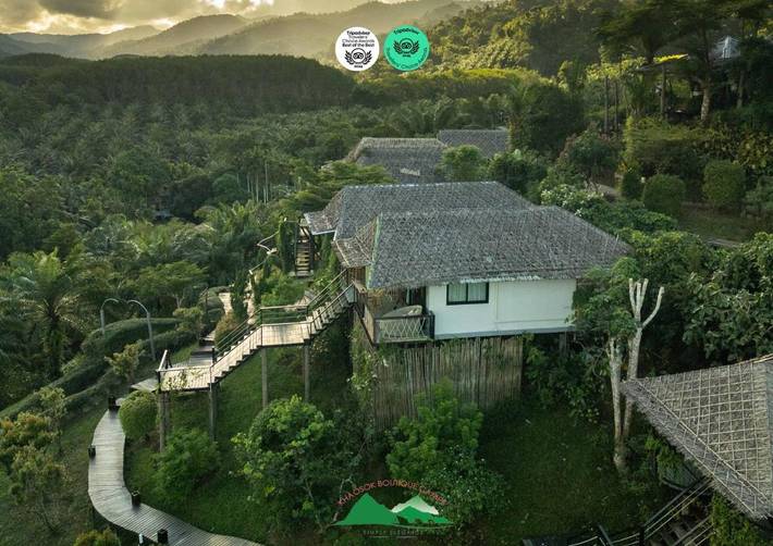 Hotel para 2 personas, con vistas además de piscina y jardín - 1