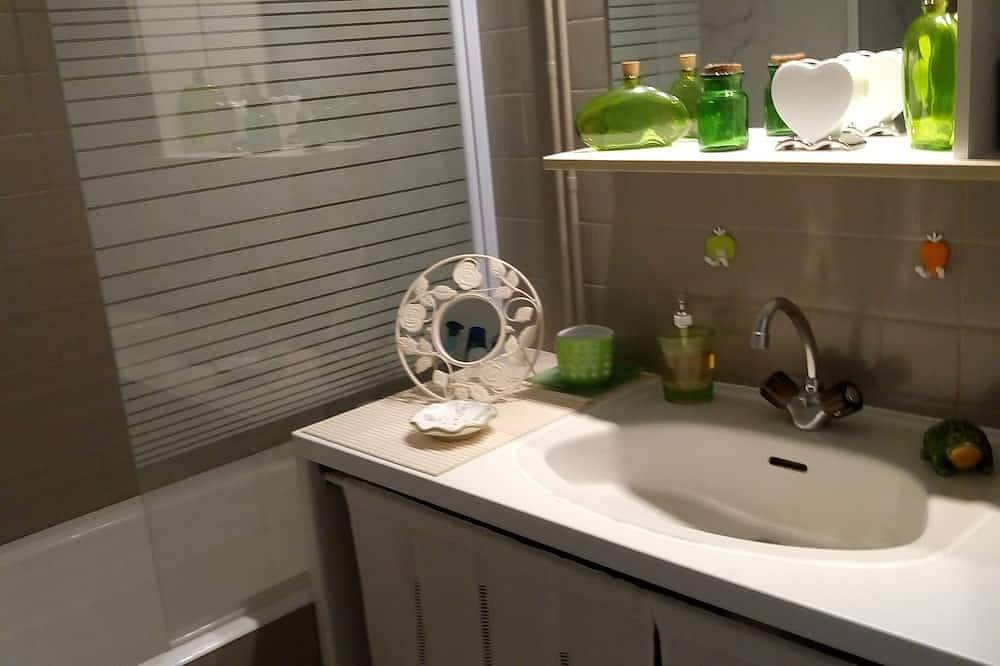 Entire apartment, La Maison D'evelyne,gite Classé 3 Étoiles et Labélisé Famille Plus in Villard-de-Lans, Parc naturel régional du Vercors