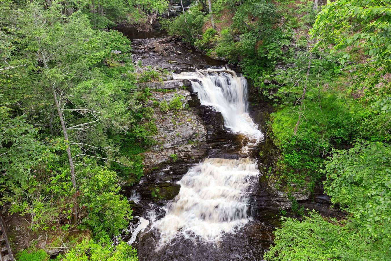 Waterfall Views Hot Tub Game Room Dog Friendly in Saw Creek, Pike County