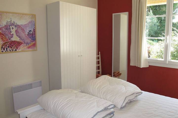 Location de vacances pour 8 personnes, avec piscine et jardin à Tresques - 4