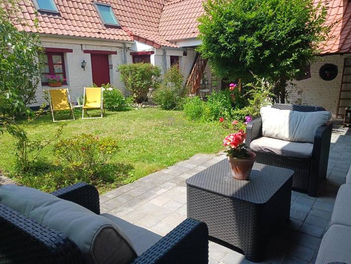 Gîte pour 8 personnes, avec jardin à Gruson