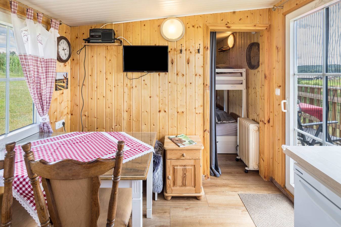 Ferienhaus 'Tinyhouse Alpakawiese' mit privater Terrasse und Gemeinschaftsgarten in Willofs, Schlitz