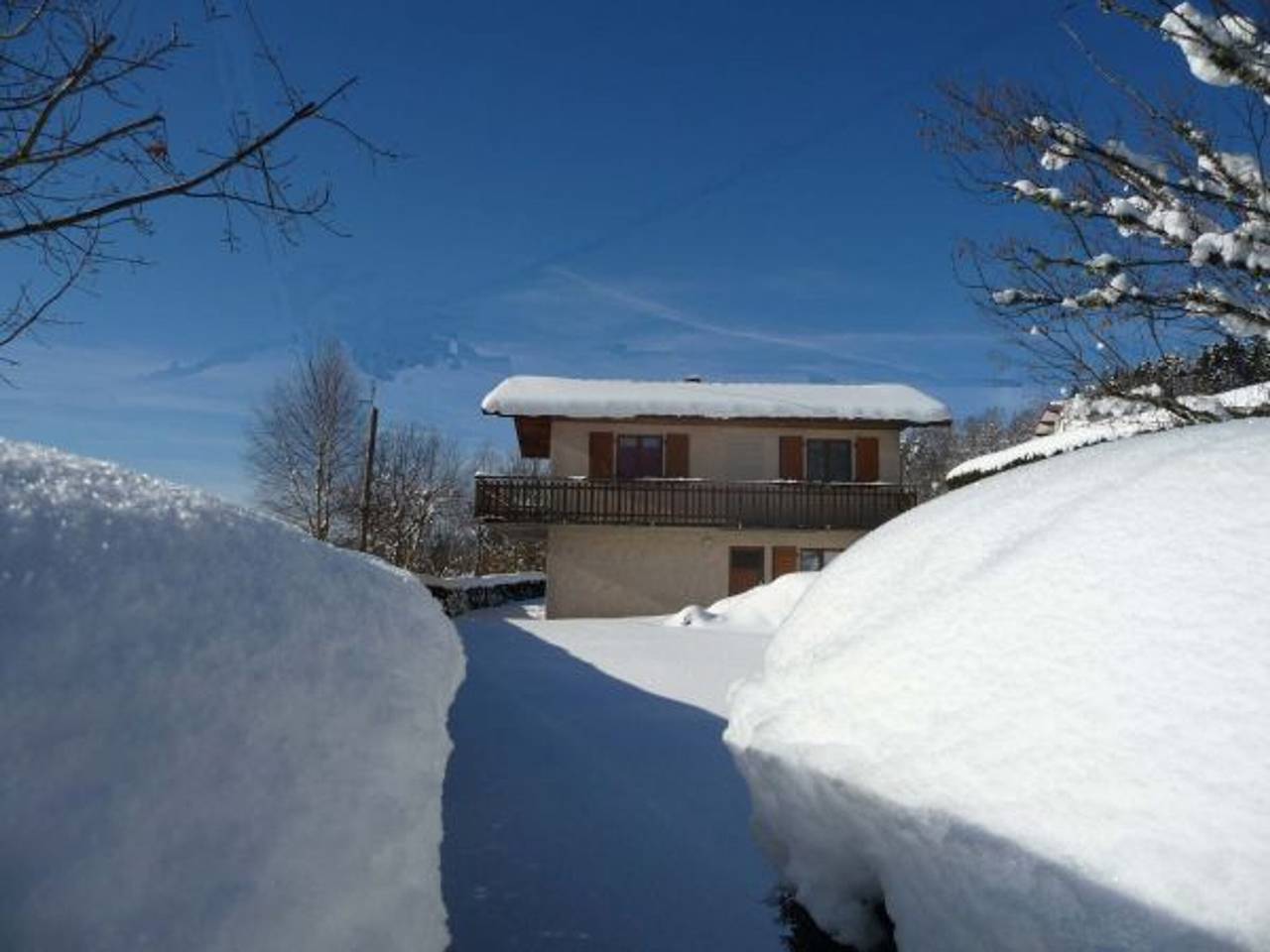 Chalet confortable 3 chambres, proche Gérardmer, avec garage, balcon et équipements bébé. in Rochesson, Parc naturel régional des Ballons des Vosges