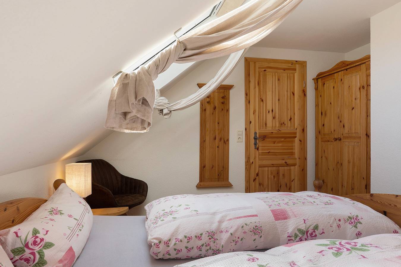 Ganze Wohnung, Ferienwohnung 2" mit Bergblick, gemeinsamer Terrasse und Wlan in Haslach im Kinzigtal, Kinzigtal