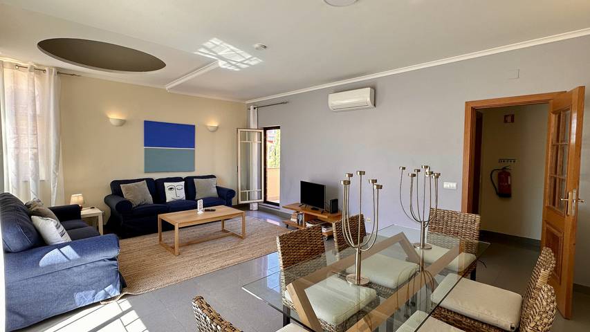 Apartamento inteiro, Bicos 303 | Piscina Partilhada | 6 Pax | Albufeira in Praia da Oura, Albufeira e Olhos de Água