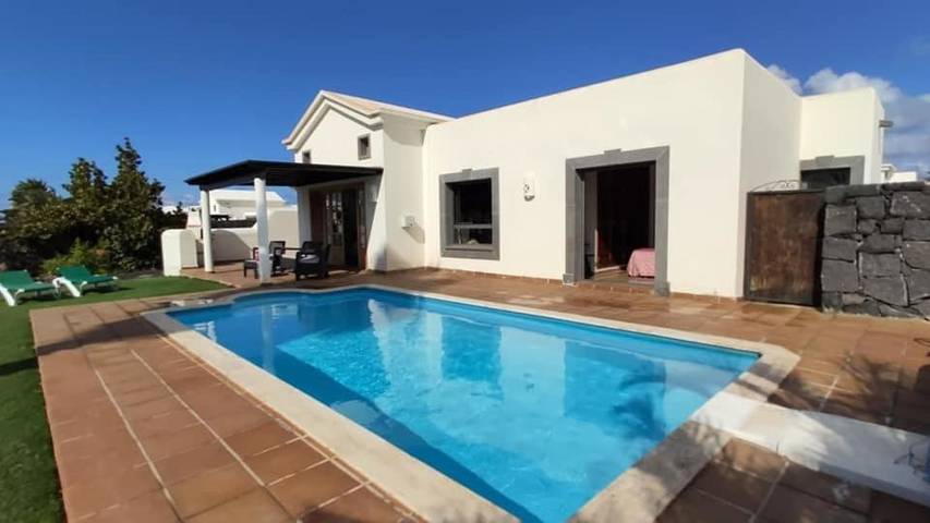 Chalet para 5 personas, con jardín y piscina en Lanzarote