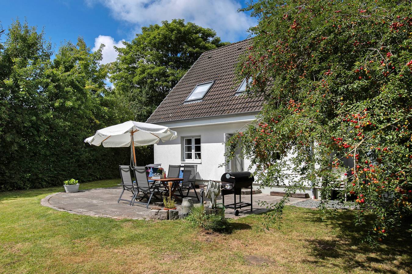 Ferienhaus 'Jack Cogans Nordsee-Detektei' mit privater Terrasse, privatem Garten und Wi-Fi in Hellschen-Heringsand-Unterschaar, Dithmarschen