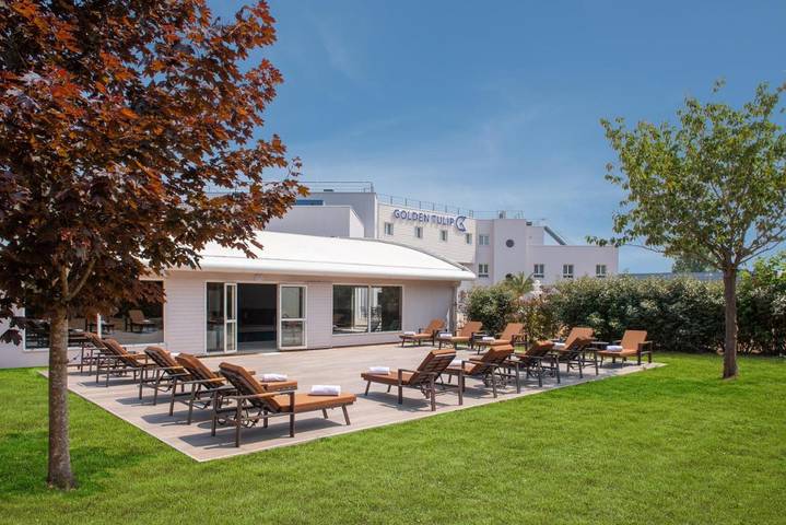 Hôtel pour 2 personnes, avec piscine ainsi que jardin et sauna
