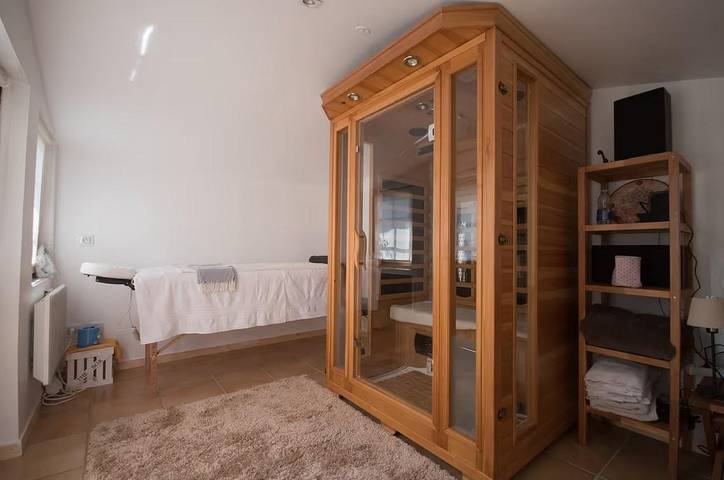 Gîte pour 6 personnes, avec terrasse et jacuzzi ainsi que sauna et jardin dans Guerlédan - 4