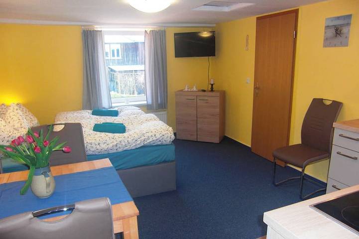 Ferienwohnung für 5 Personen, mit Garten in Carwitz