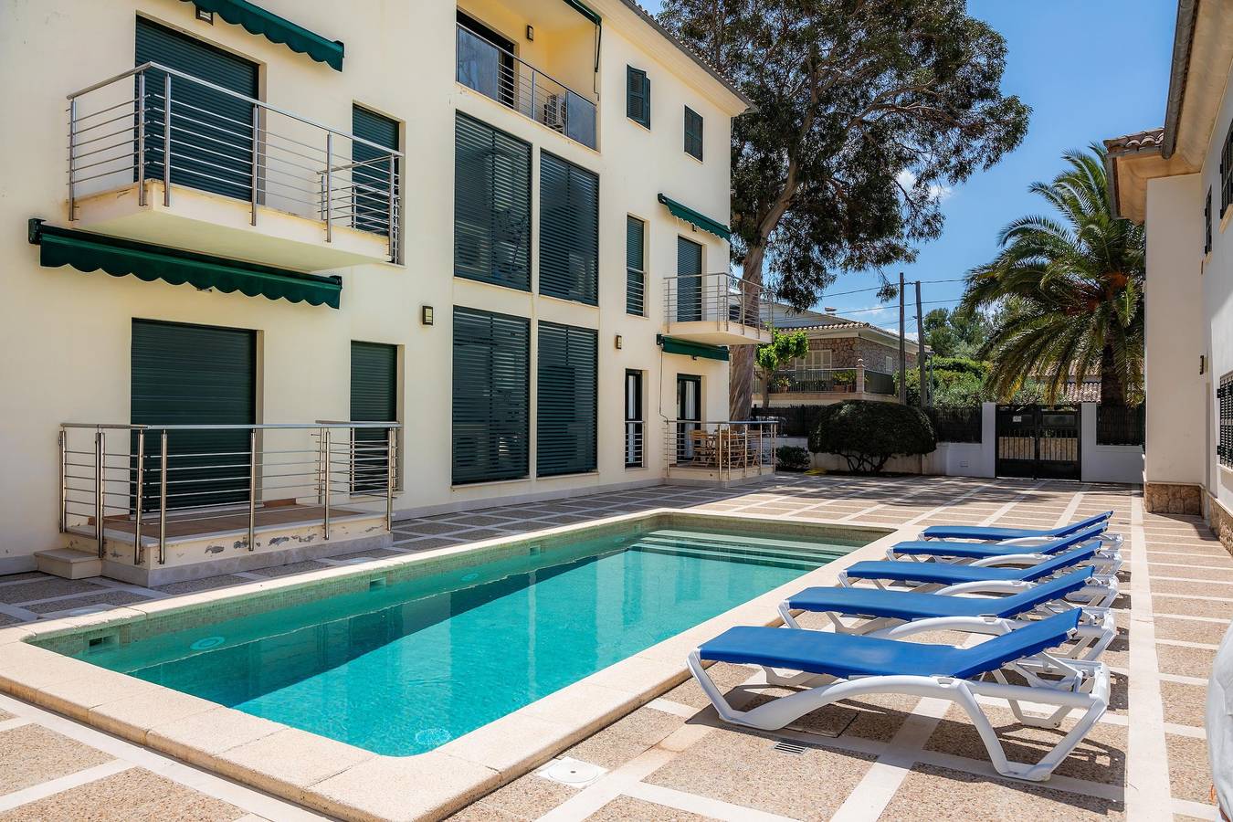 Entire apartment, Holiday apartment for 5 people in Port de Pollença, Pollença