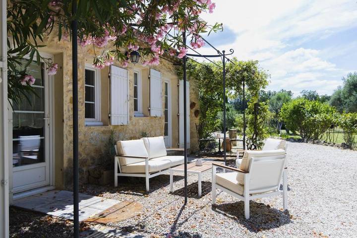 Maison de vacances pour 4 personnes, avec jacuzzi ainsi que piscine et jardin