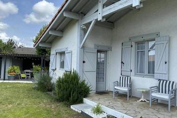 Gîte pour 2 personnes, avec jardin à Sainte-Eulalie-en-Born