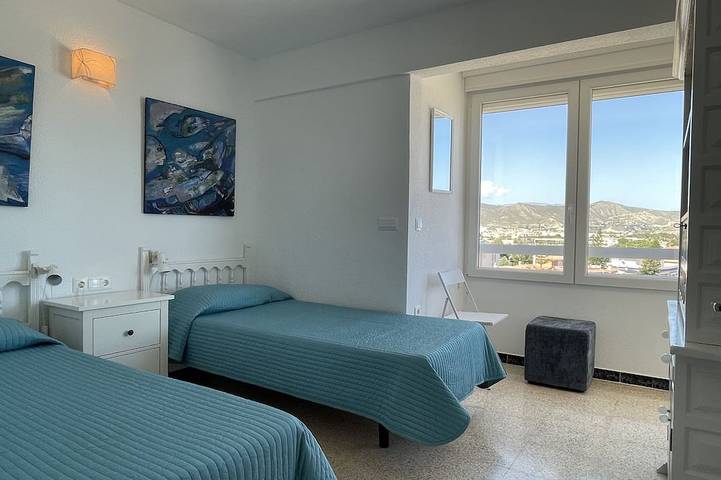 Ganze Wohnung, Schöner Meerblick von allen Zimmern, Gemeinschaftspool / Tennis in Playa Carrer La Mar, El Campello