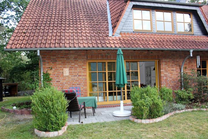 Ferienwohnung für 3 Personen, mit Terrasse und Garten in Gifhorn - 2