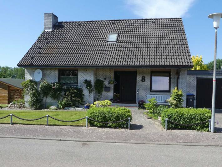 Ferienwohnung für 4 Personen, mit Balkon und Garten sowie Seeblick in Winnemark