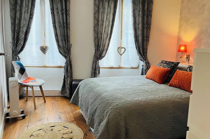 Location de vacances pour 4 personnes, avec terrasse dans Bussière-Dunoise - 2