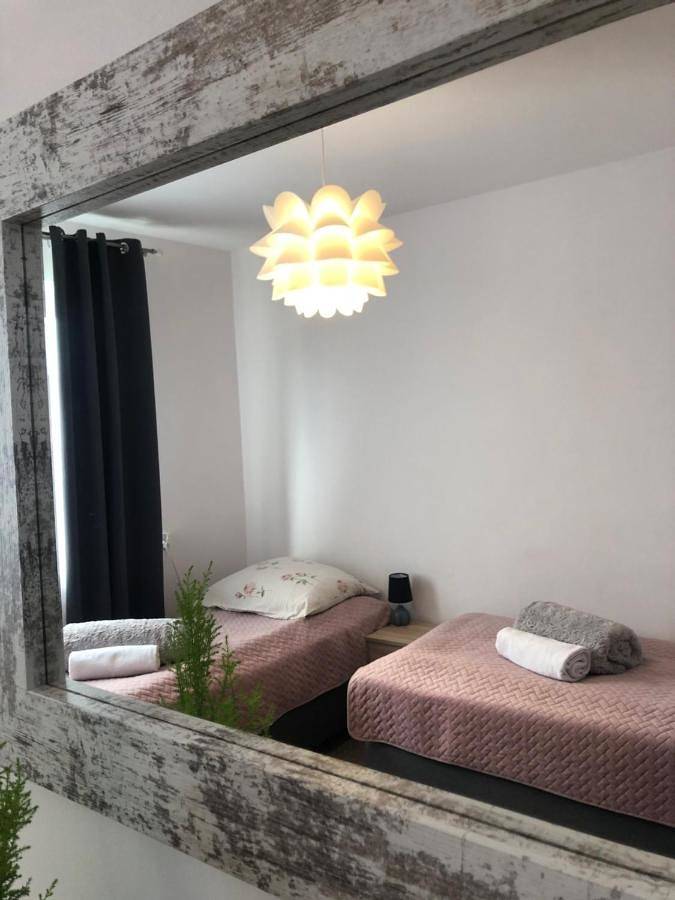 Apartament wakacyjny dla 6 osób, z basen i widok oraz ogród w Tylicz