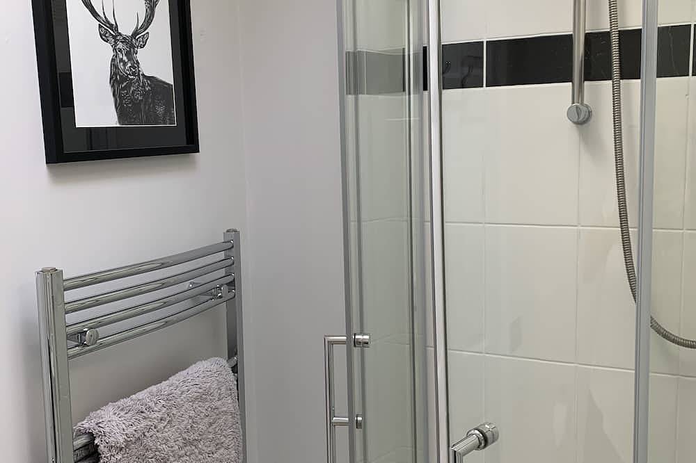 Lodge With Private Garden In Country Village - Pets Welcome in Hyde (Hampshire), Hampshire