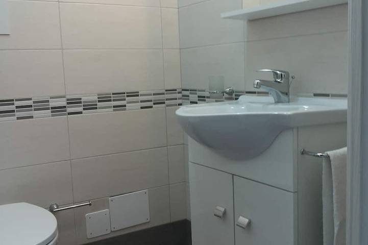 Appartement entier, Giardino Fiorito 2 - Relax on the terrace and enjoy free Wi-Fi in Casa Santa (Sicile), Erice