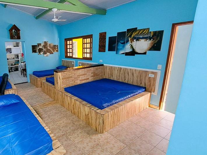 Casas e apartamentos de temporada para 16 pessoas, com jardim em Maranduba