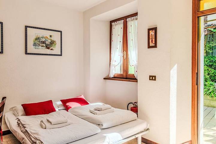 Ferienwohnung für 4 Personen, mit Garten in Santa Maria Rezzonico - 2