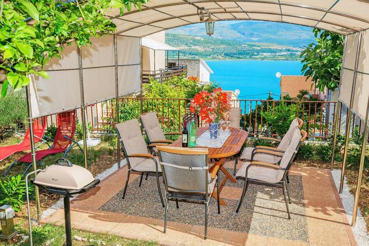 Holiday apartment for 7 people, with balcony and view - 1