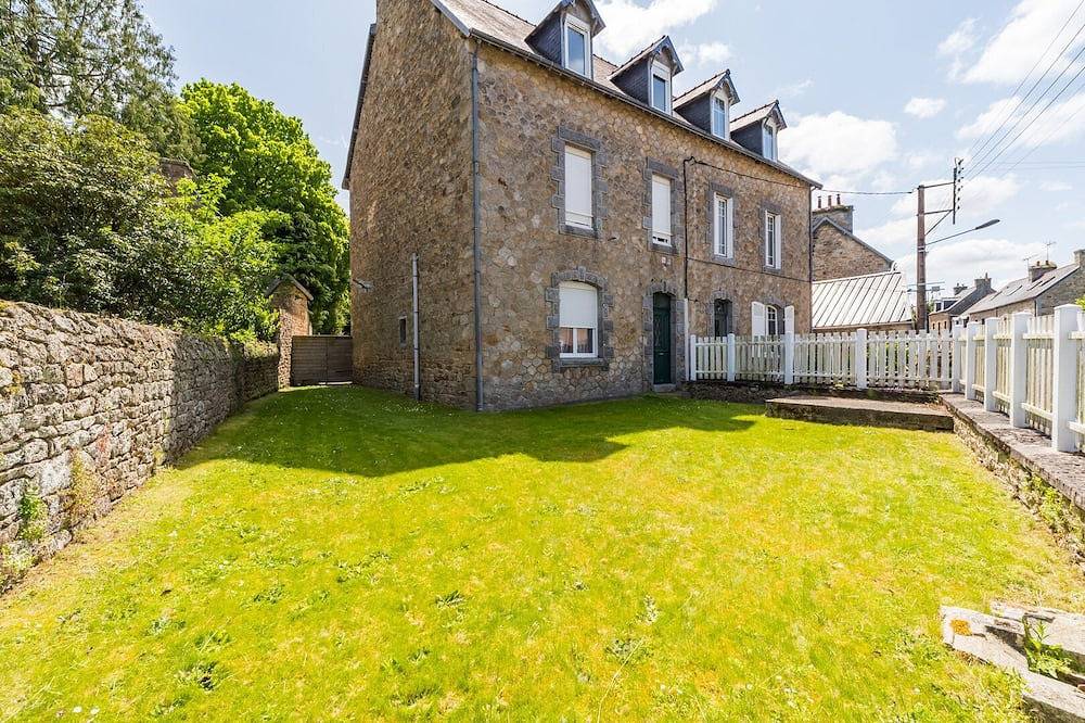 Appartement entier, Charmant studio dans une maison bourgeoise in Guingamp, Région de Guingamp