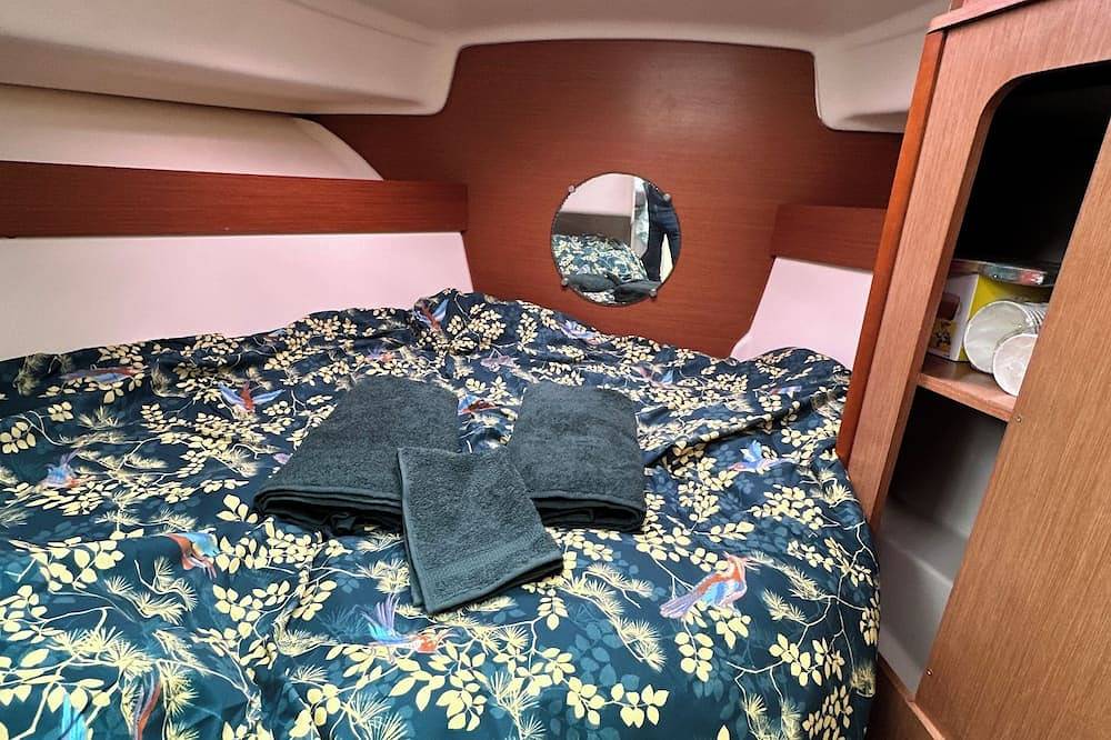 The perfect night in Port Cergy by boat! in Cergy, Valle del Oise