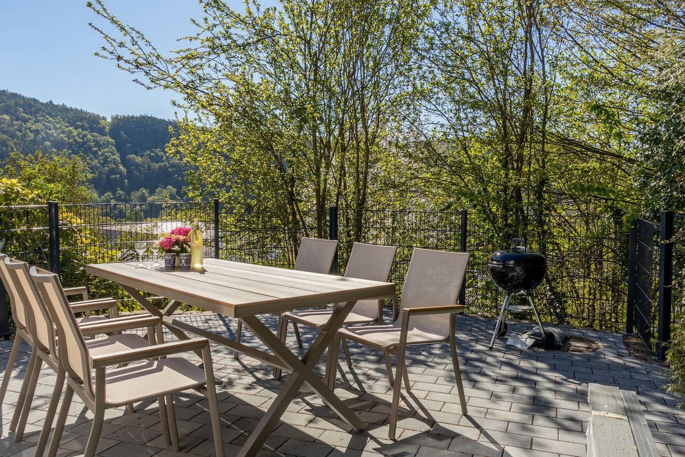 Apartamento entero, Panoramablick am Edersee – Ausblick. Balkon. Sauna. Top Lage.. in Hemfurth-Edersee, Edertal