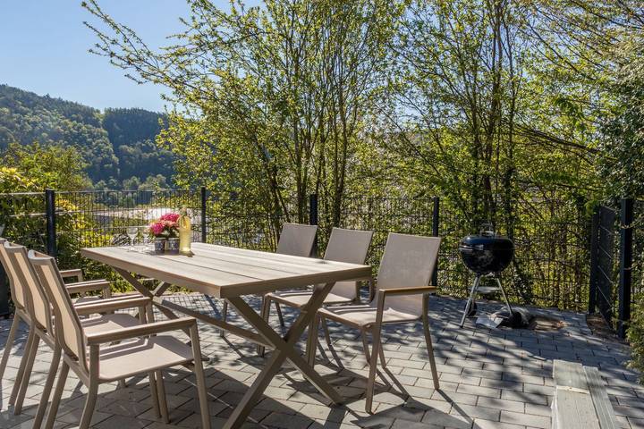 Ganze Wohnung, Panoramablick am Edersee – Ausblick. Balkon. Sauna. Top Lage.. in Hemfurth-Edersee, Edertal